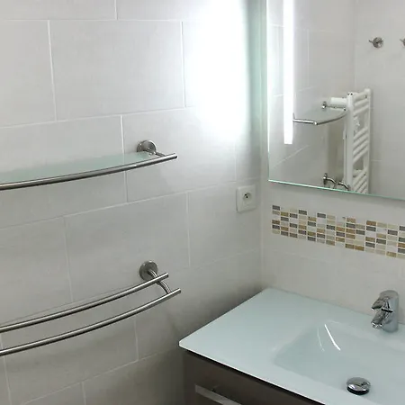 Hotel L'ilot De Saint Jacques 4*